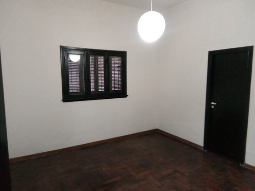 Imagen 5 de 12 de Casa De 3 Dormitorios Reciclada A Nuevo Con Terraza - Dueño