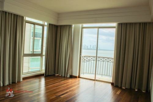 Imagen 8 de 14 de Venta De Apartamento De 295 M2 En Ph Pacific Point 21-1506