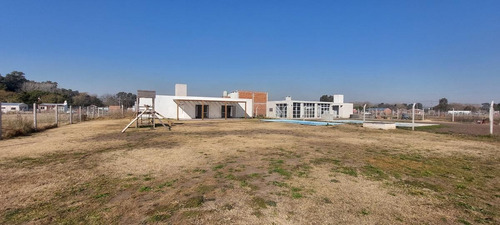 Imagen 15 de 17 de Excelente Casa Tipo Quincho A La Venta - Cañuelas
