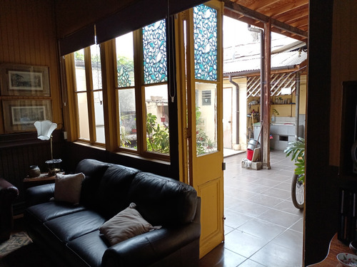 Casa Central 3 Dormitorios 2 Baños Living Y Comedor Estacion