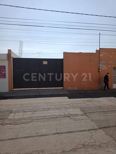 Terreno En Renta En Colonia Manantiales, En San Pedro Cholula, Puebla.