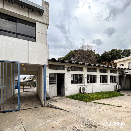 Venta Logística Depósito Y Oficinas Barrio La Blanqueada
