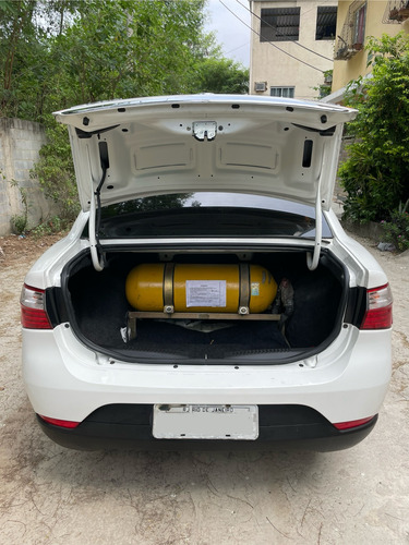 Fiat Grand Siena 1.4 Attractive Flex 4p