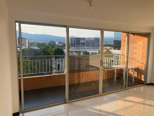 Venta Apartamento De 94mts2, En Ciudad Jardín, Sur De Cali 11053.