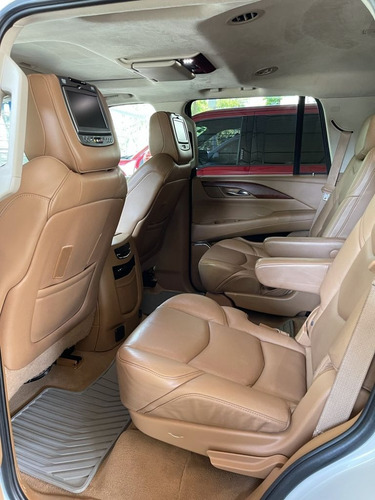 Imagen 9 de 12 de Cadillac Escalade Platinum 2016