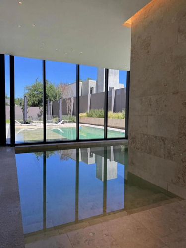 Departamento Amoblado En Alquiler En Exclusivo Condominio Puro Cerro