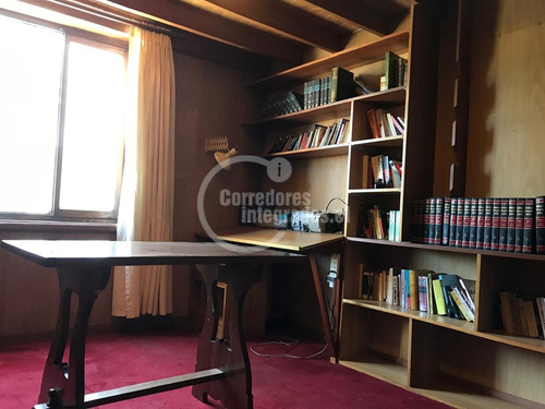 Casa En Arriendo De 7 Dorm. En Valdivia