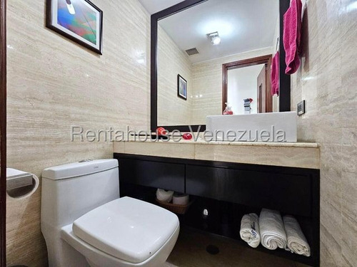 Townhouse Con Ascensor Remodelado En Venta En Santa Eduvigis Consultar Precio 25-24048 Cs