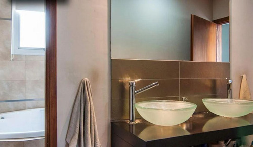 Imagen 25 de 29 de Casa En Venta 3 Dormitorios 2 Baños 400mts2- Los Hornos