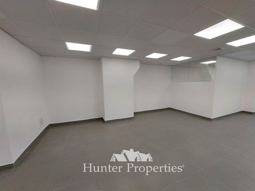 Local Comercial, Excelente Ubicación, Arriendo Lo Barnechea