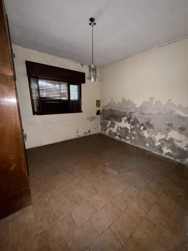 Casa + Depto.+ Local +galpón. Lote 14 X 22 Lanús O. Invers