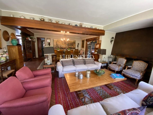 Casa En Venta De 6 Dorm, En Camino El Refugio. El Arrayán