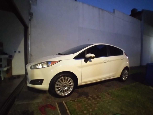 Ford Fiesta 2015 31000km 1.6 Titanium Powershift Inmaculado