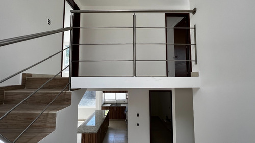 Imagen 15 de 27 de Casa En Venta Nueva, 3 Recámaras, 3 Baños, Estudio, Family Room Col. Bella Vista