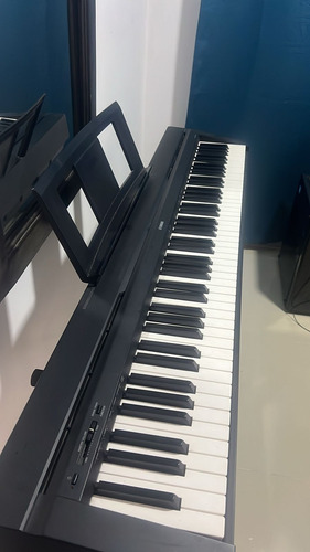 Piano Digital Yamaha P45 + Pedal + Base Usado Cali, Valle