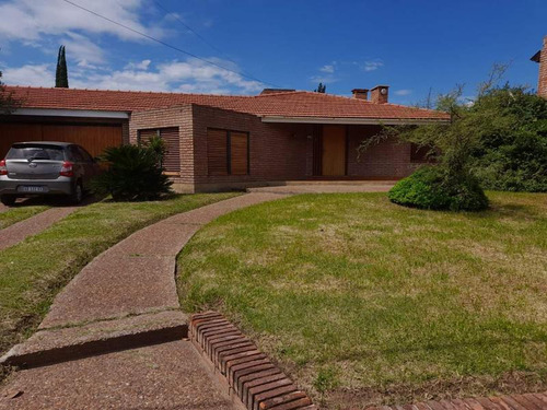 Casa En Venta, Oportunidad, Potencial Comercial Granja De Funes, Zona Norte, Córdoba