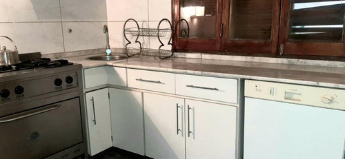 Casa En Venta - 3 Dormitorios 2 Baños - Cochera - 250mts2 - Tres De Febrero