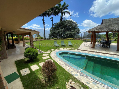 Bella Casa En Venta En Alta Hatillo