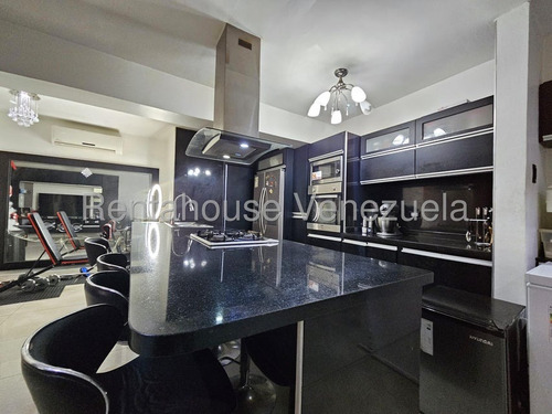 Rosa Rodríguez Vende Apartamento Parcialmente Amoblad En Club Hípico Las Trinitarias, Barquisimeto Mls # 25-11415