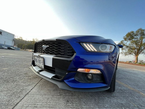 Ford Mustang 3.8 Coupe 3.7 V6 At