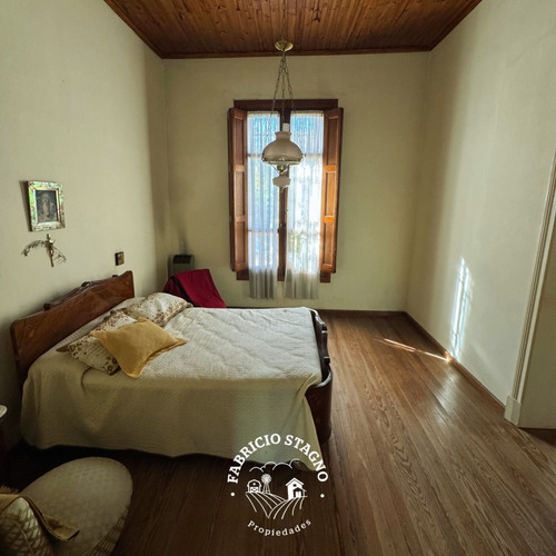 Venta Casa 4 Dormitorios Mercedes Con Cochera