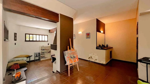 Chalet 5 Ambientes, 4 Dormitorios, Pileta, Ent.paradisiaco
