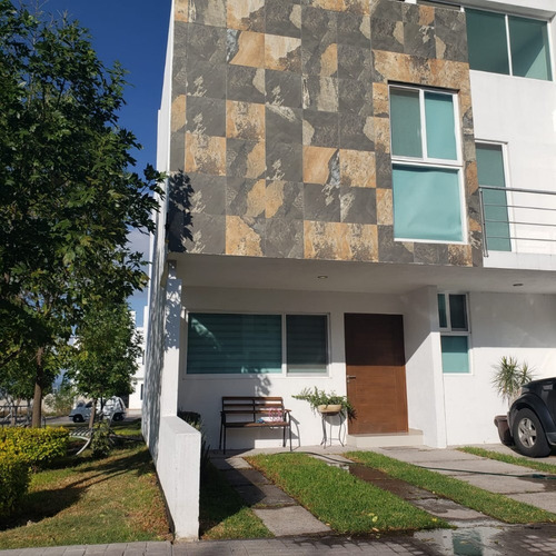 Imagen 1 de 14 de Casa En Venta En Lucépolis Milenio Ill