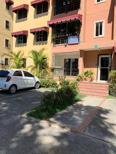 Apartamento En Res. Las Bienaventuranzas Av. Jacobo Majluta Sdn