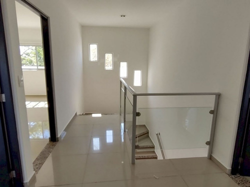 Casa Minimalista En Burgos De Cuernavaca, Temixco Morelos.