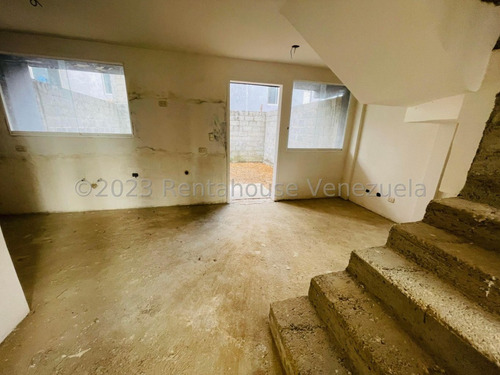 Imagen 20 de 30 de Casa En Venta En La Piedad Norte Cabudare Lara ++23-19030 */m.e.c - R-a-h N° +0-4-2-4- 5.5.6. 5.7. 5.9 *--**