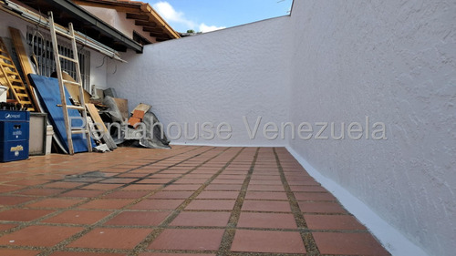 Maravillosa Casa En Venta Con Inmejorable Ubicación Terrazas Del Club Hipico. Jose Guerrero. Cod: 25-14881.