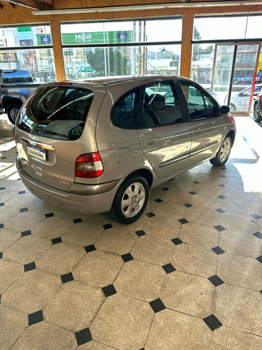 Renault Scénic 1.9 I Luxe