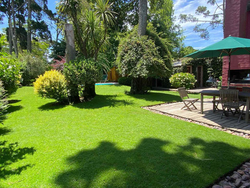 Imagen 11 de 14 de Pinares, 4 Dormitorios, Piscina Climatizada, Alquilo, Punta Del Este, Cabaña, Parrillero,