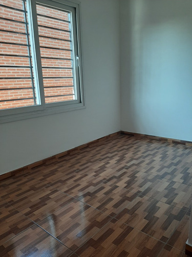 Imagen 7 de 13 de Duplex En Buena Zona A Estrenar