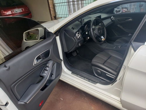 Mercedes-benz Classe Cla 1.6 Urban Turbo Flex 4p 2017