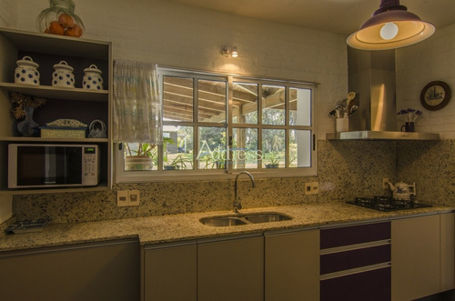 Casa En La Arbolada, Punta Del Este- Ref: 3074