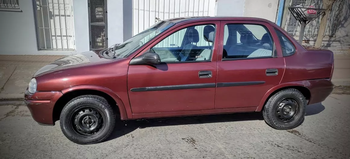 Chevrolet Corsa 1.6 Gl Aa Dh