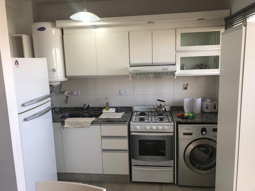 Imagen 4 de 14 de Moderno Departamento, 2 Dormitorios Con Balcón, En Cofico!!!