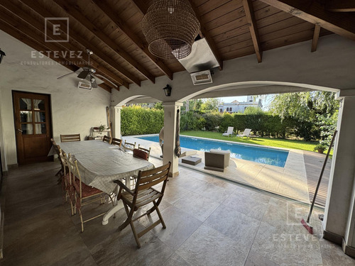 Apto Credito - Casa En Venta Barrio Cerrado, Escobar