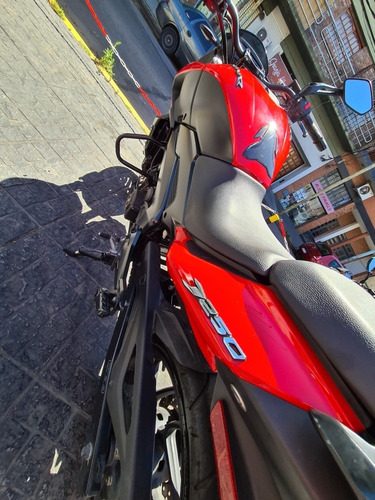 Imagen 4 de 22 de Bajaj Dominar 250