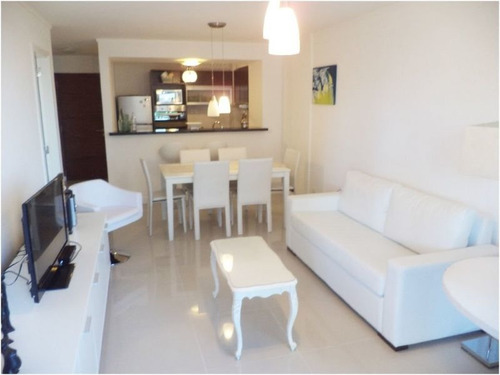 Venta De Apartamento 2 Dormitorios En Playa Brava