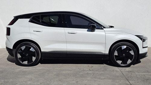 Volvo Ex30 Plus 2024