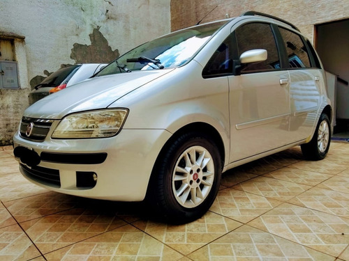 Imagem 2 de 13 de Fiat Idea