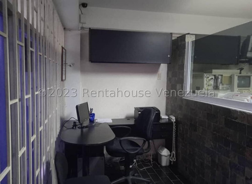 En Av. ''montes De Oca'', Urb. ''padre Alfonso'', Valencia, Local Comercial, Eloisa Mejia 24-13715