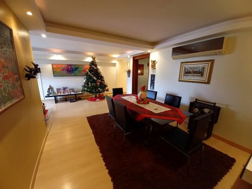 Imagen 5 de 10 de Se Vende Apto 125m2 3h+s/2b+s/2p El Cigarral 5250