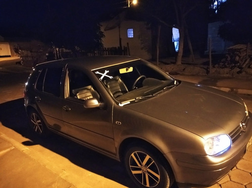 Volkswagen Golf Black Silver
