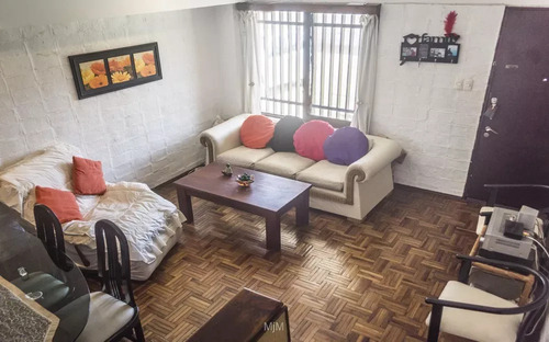 Casa En Venta De 2 Dormitorios C/ Cochera En Flor De Maroñas