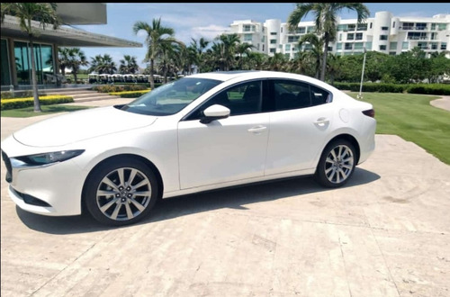 Imagen 8 de 9 de Mazda 3 2.0 Grand Touring Sedan