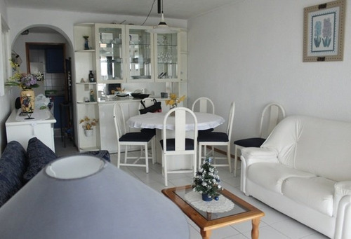 Apartamento En Alquiler De 2 Dormitorios En Peninsula