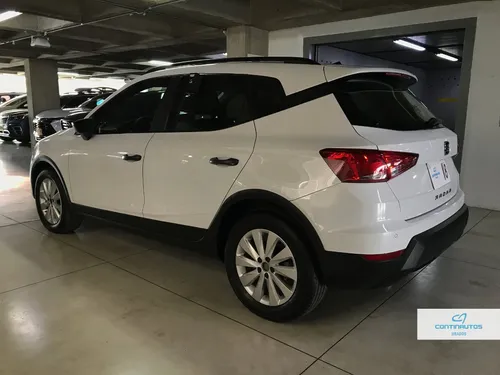 Seat Arona Reference
